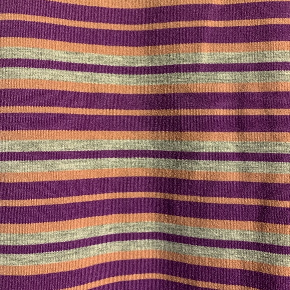EUC Lularoe Lynnae long sleeve tee - Picture 4 of 4